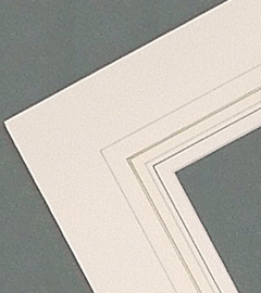 A french mat with multiple edges inside the bevel